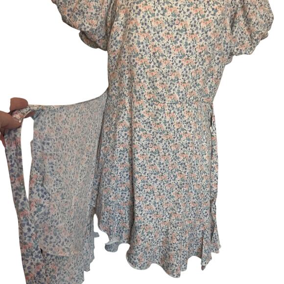 Alter'D State Floral Dress Off Shoulder Lined W/Faux Wrap Dress M - Picture 2 of 7